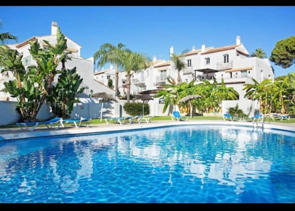 Paraiso Y Mar Apartment Estepona Luaran gambar